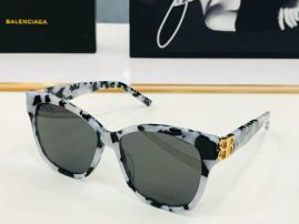 Picture of Balenciga Sunglasses _SKUfw55136367fw